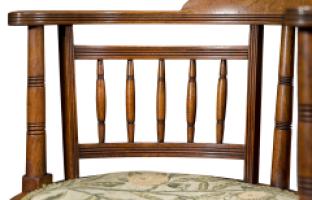 E. W. Godwin Attributed, Made by Gillows, Aesthetic Walnut Armchair - Thumbnail 16