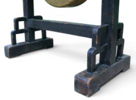 E. W. Godwin for William Watt. Anglo-Japanese gong and striking stick - Thumbnail 5